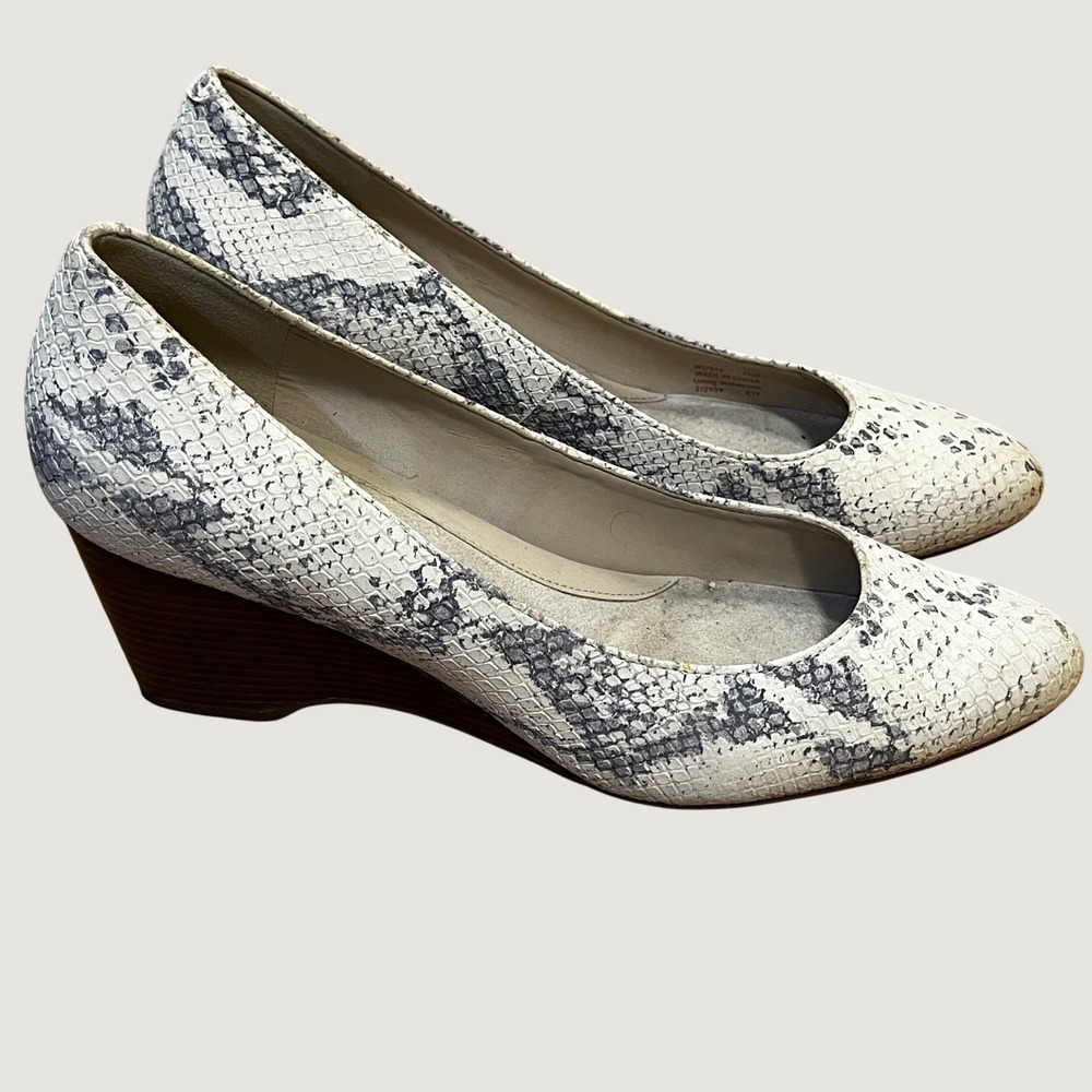 Cole Haan The Go To Snakeskin Embossed Wedge Pumps 7.5B Grey White